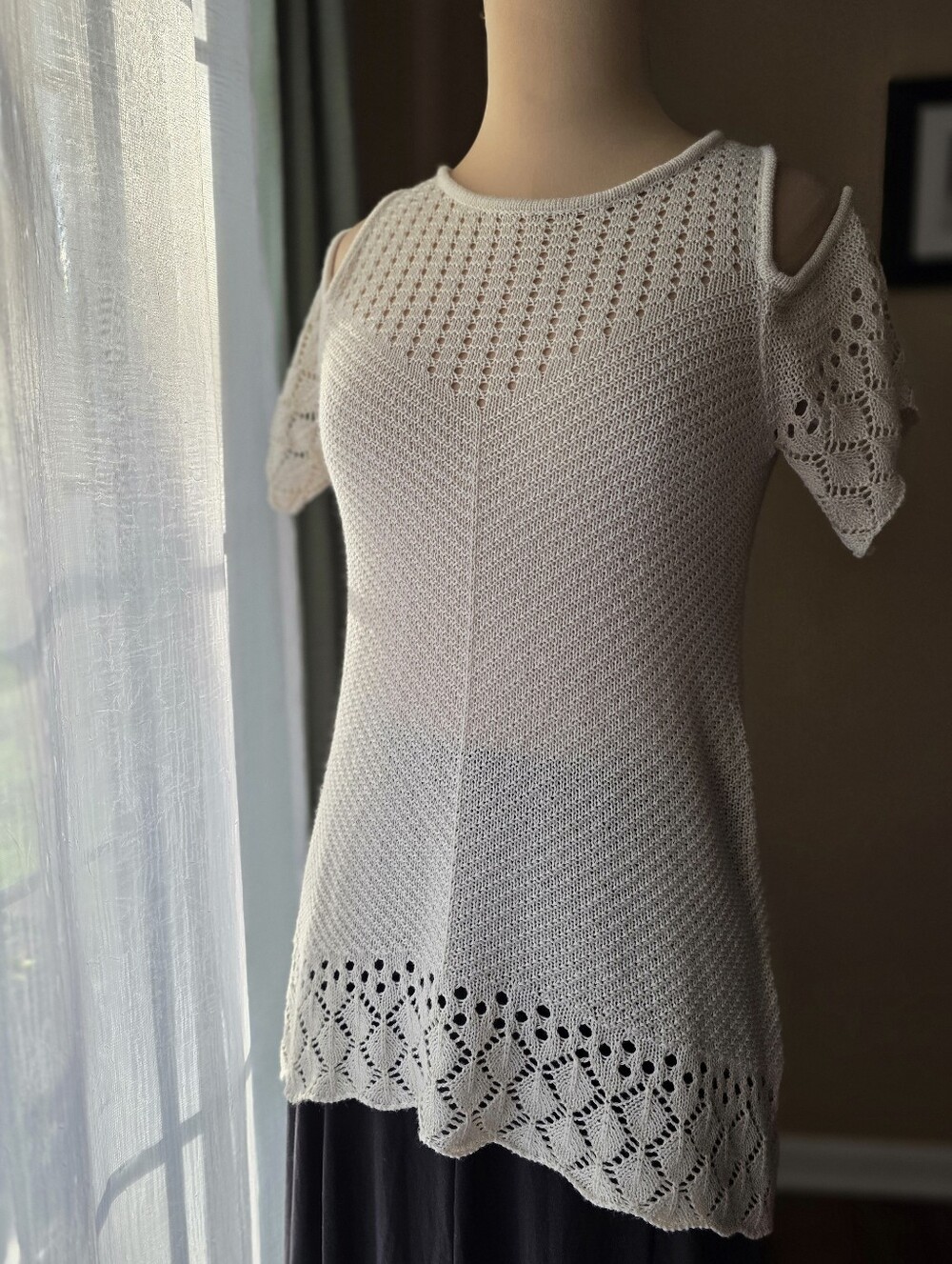 LC Lauren Conrad Cream Cold Shoulder Crochet Sweater Top Open Weave Soft Small